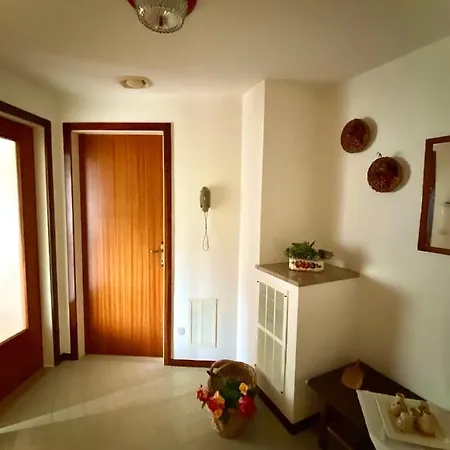 Lander Apartment *
