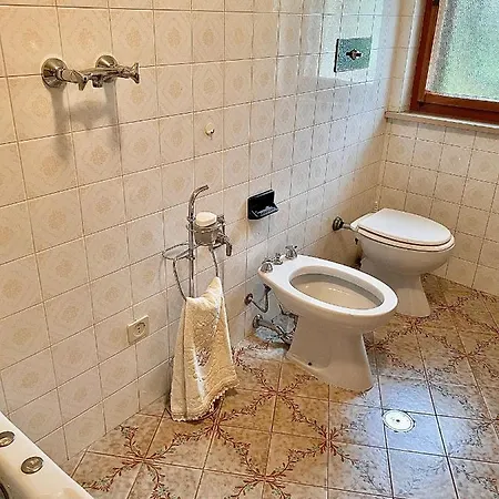 Lander Apartment *