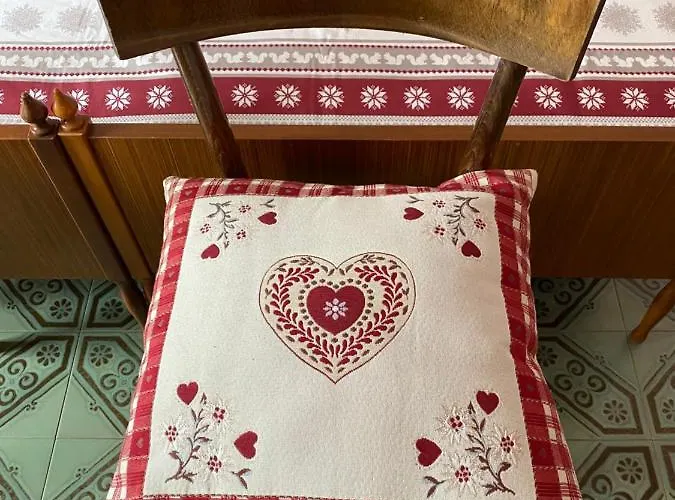 Lander Apartman Piano dʼArta